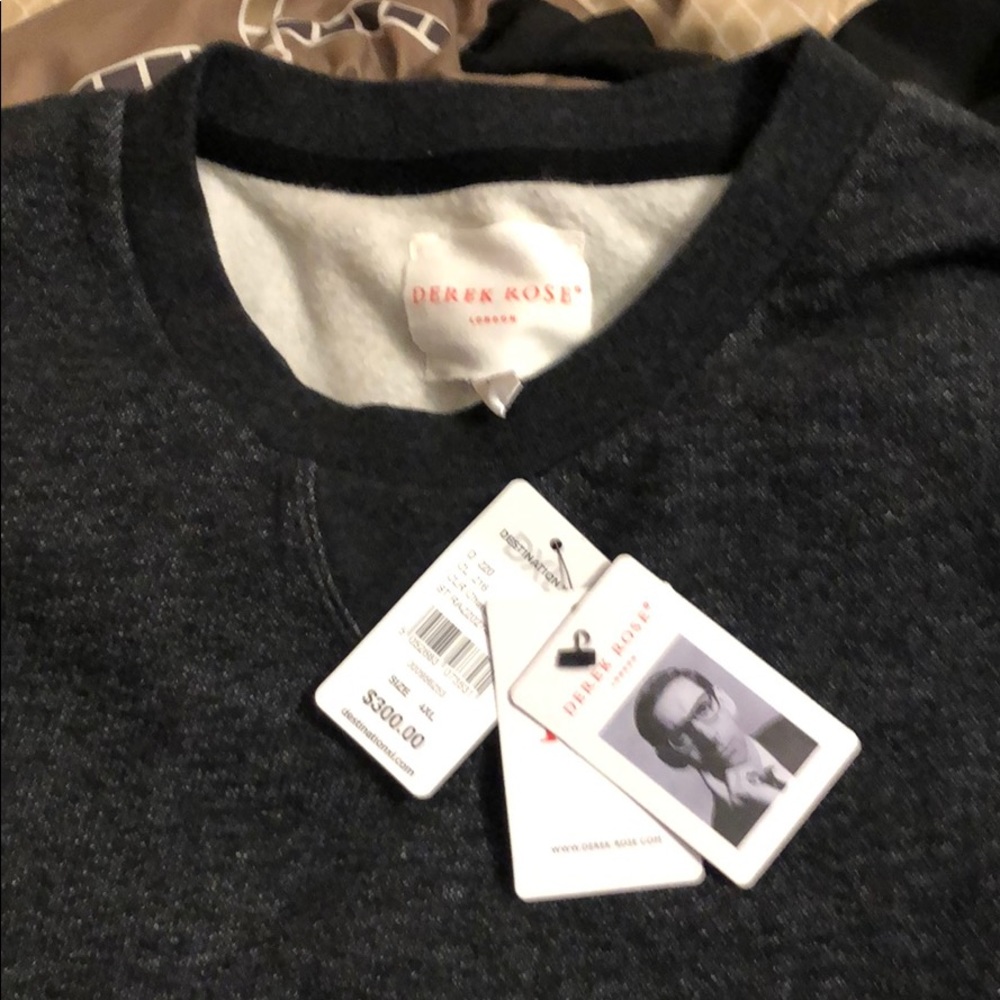 Derek rose sweatshirt
